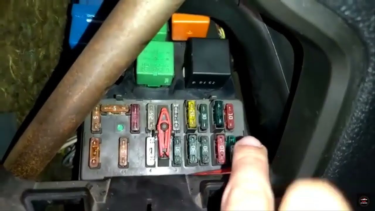 ¿Donde encontrar relé de intermitencia peugeot 106 sport? os lo muestro - nuño MotorSport