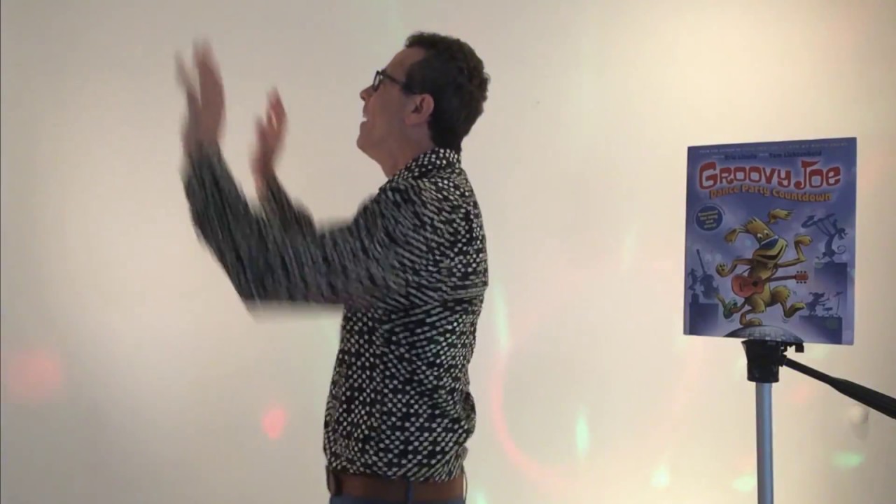 Disco Party Bow WOW Learn the Dance