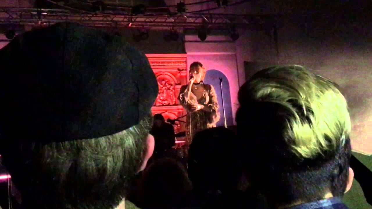 Florence + The Machine: What Kind Of Man ( Live at St John at Hackney)