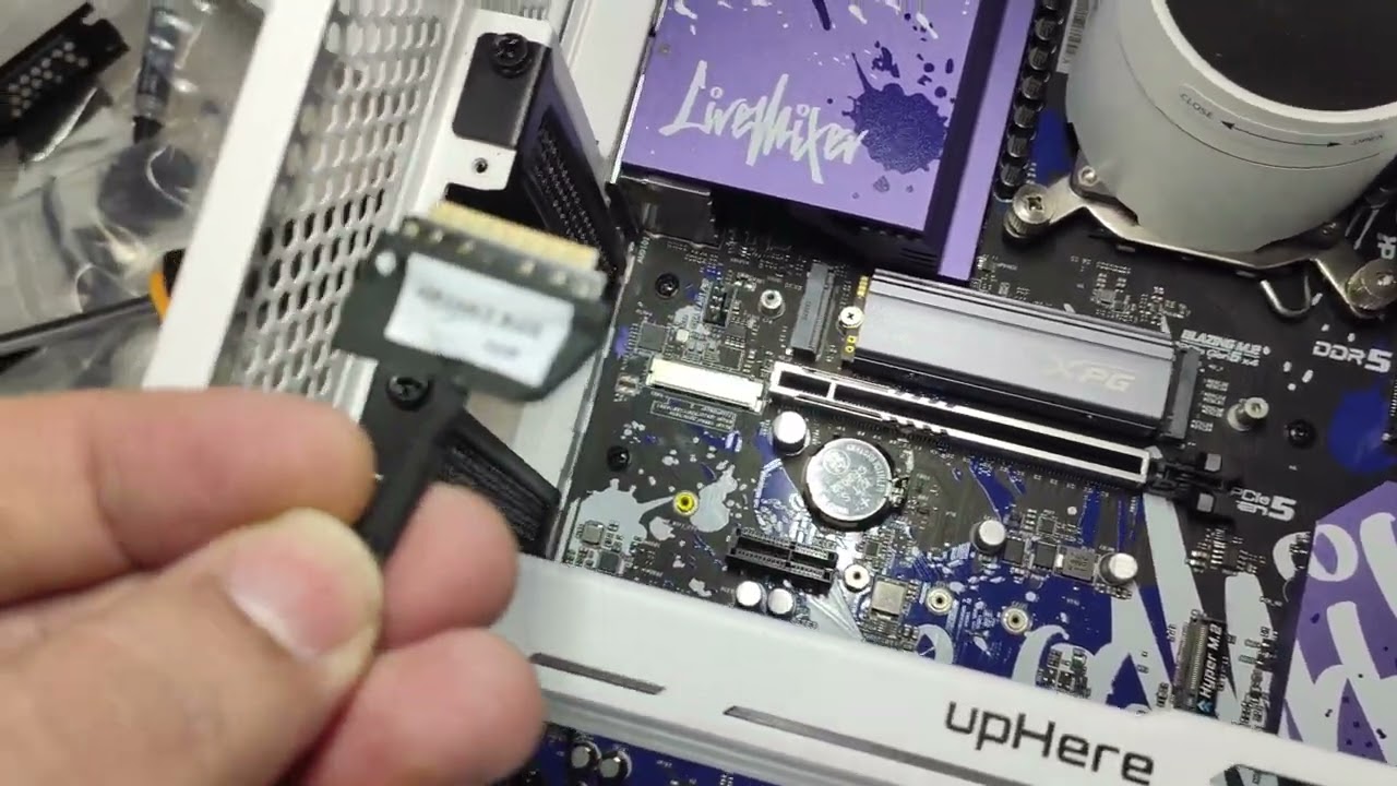 ASRock 13.3