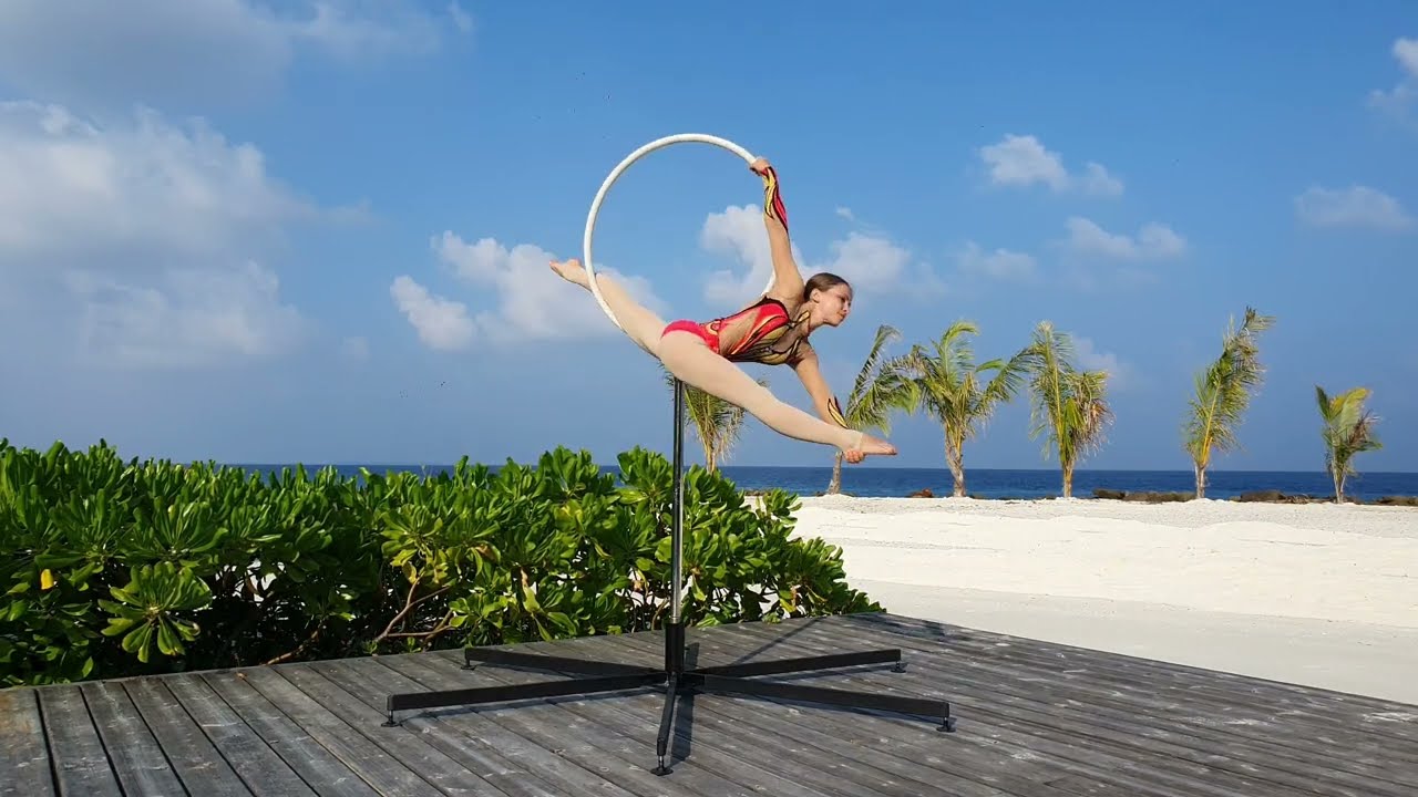 Standing Lyra/ Lollipop Lyra. Anastasia Gordienko