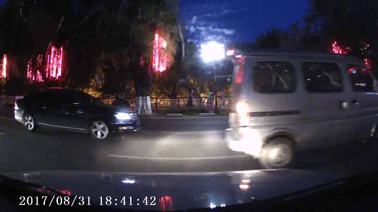 Driver's view: Exploring Jilin City 13 of 15