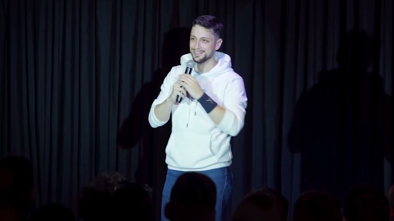 Maciej Twarowski - Wizyta w szpitalu (Stand-up 2021) (poprawione audio)