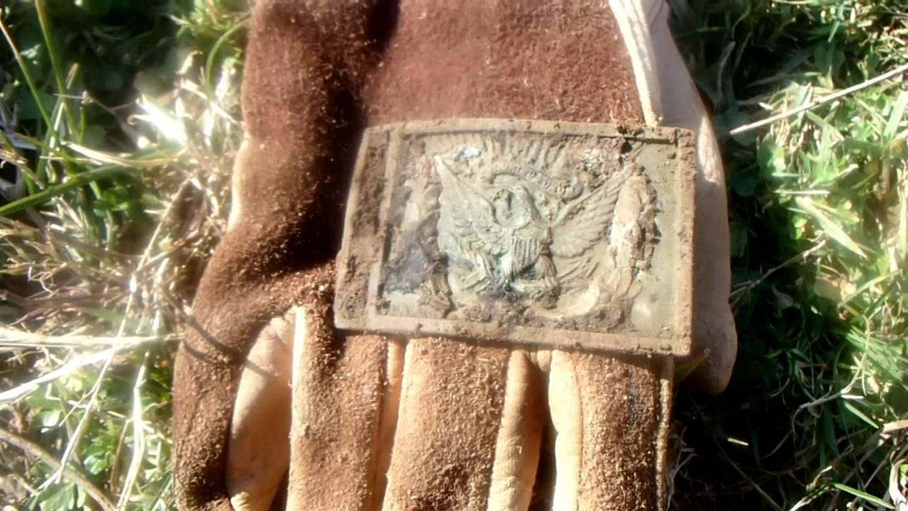 Civil war trash pit found in Tennessee with belt buckle inside.