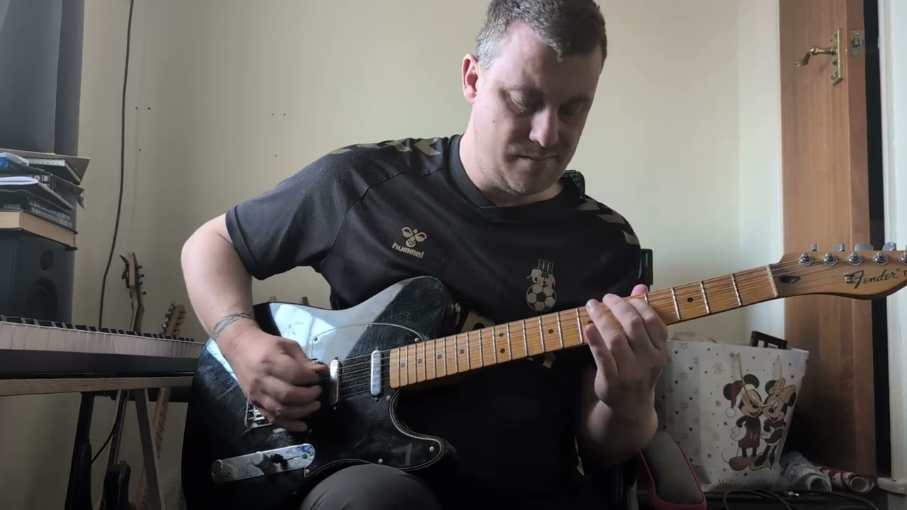 Down In The Sewer, The Stranglers, Cover