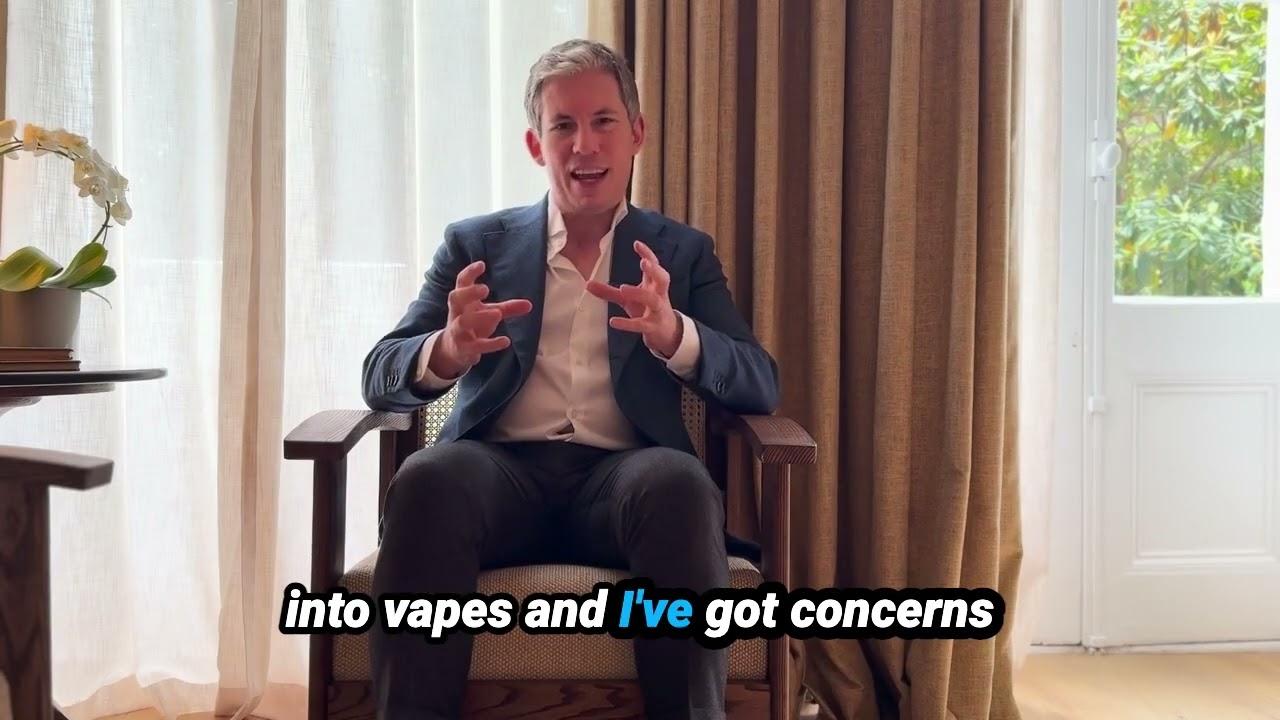 FAQs in Cancer: Is Vaping Better Than Smoking? | Oncologist Explains Health Risks