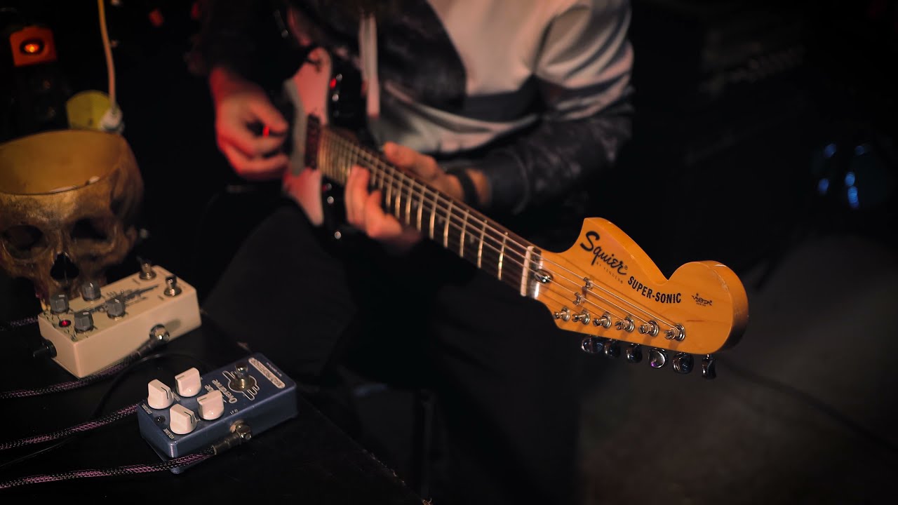 Squier Super Sonic Vista Series Guitar Demo