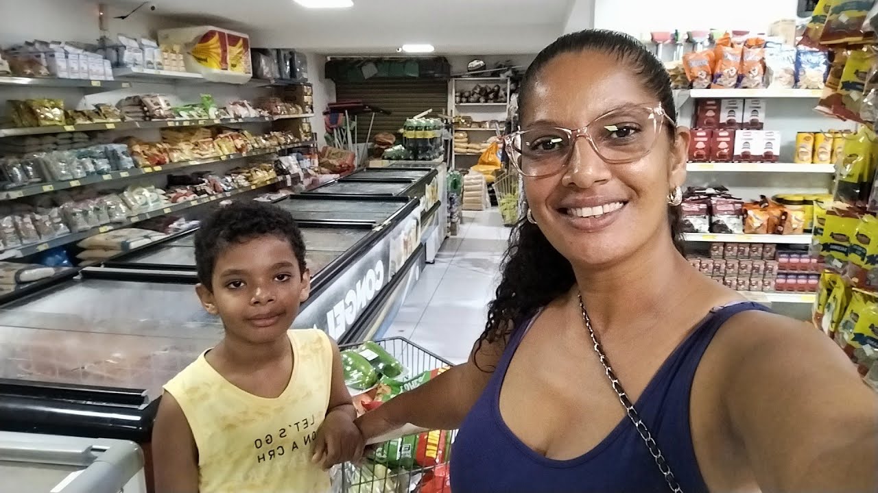 Entrei nesse mercadinho da cidade e precisei mostrar tudo pra vocês... Me Surpreendi 