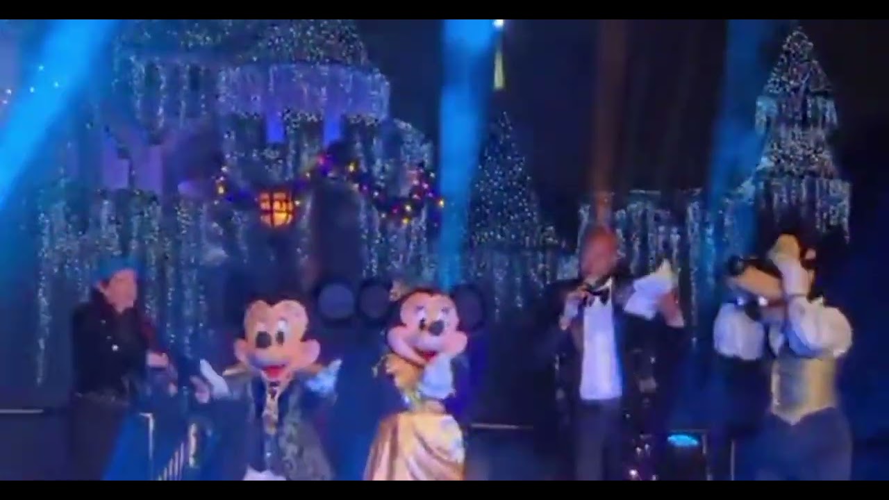 NEW YEAR'S EVE AT DISNEYLAND. DECEMBER 31,2025