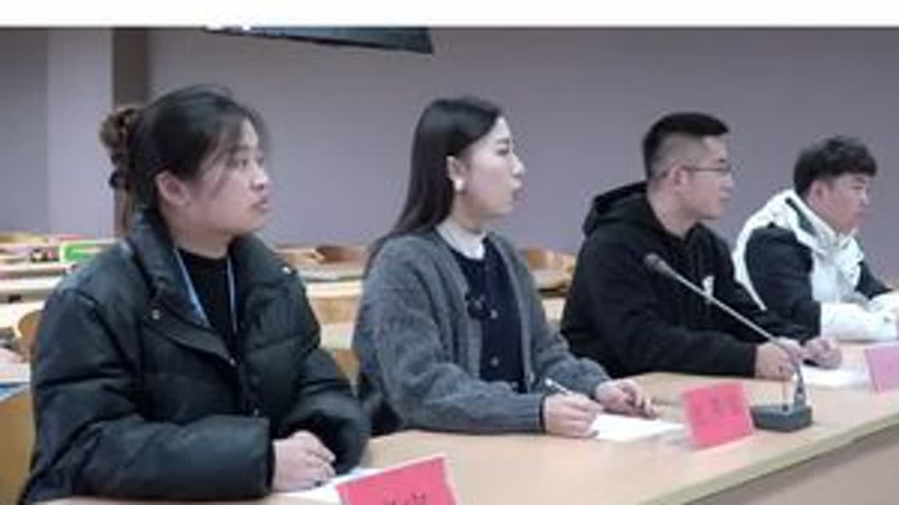 企业管理专业的5号考生认为，真诚是一种天赋，企业家最珍贵的不是财富，是与普通人站在一起的态度，你认同吗？#考研复试 #25考研 #考研英语 #考研上岸 #企业家精神