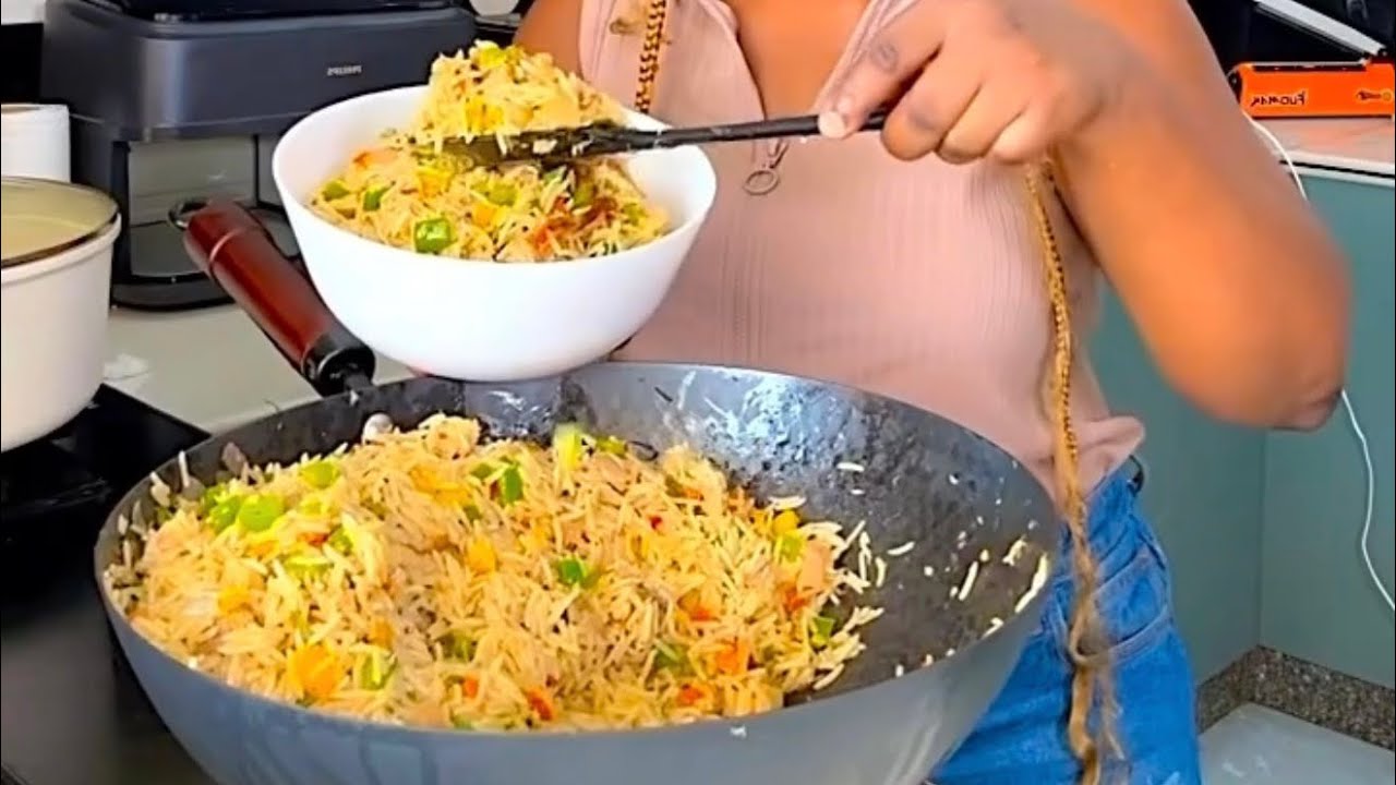 Как приготовить жареный рис с рыбой