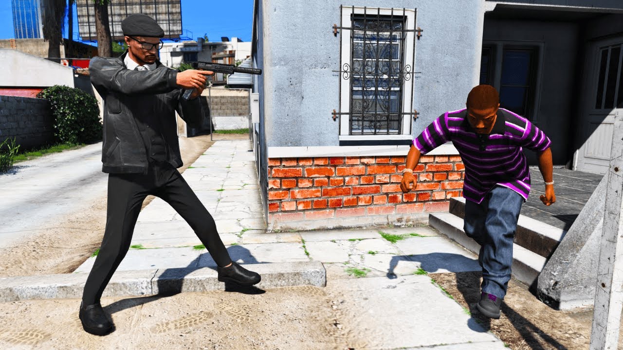 Robbing Every House In GTA 5 RP