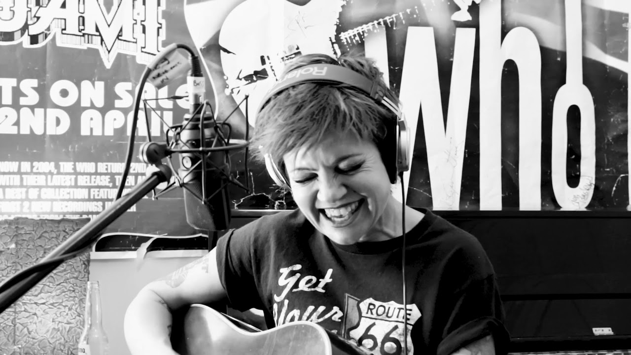 Sarah McLeod - House Of The Rising Sun (live in Sarah's home studio)