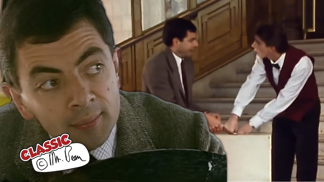 Mr Bean's Horror Hotel | Mr Bean Funny Clips | Classic Mr Bean