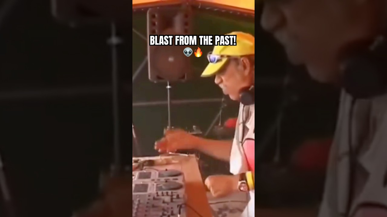 Raja Ram at Earthcore 2004, a rare glimpse into the early psytrance days 👽🔥 #Psytrance #retro #psy