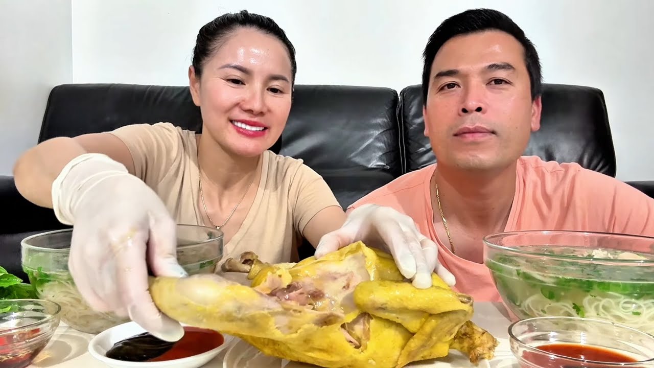 Phở Gà vợ chồng 2 bánh Xin Mến Mời Cả Nhà ạ