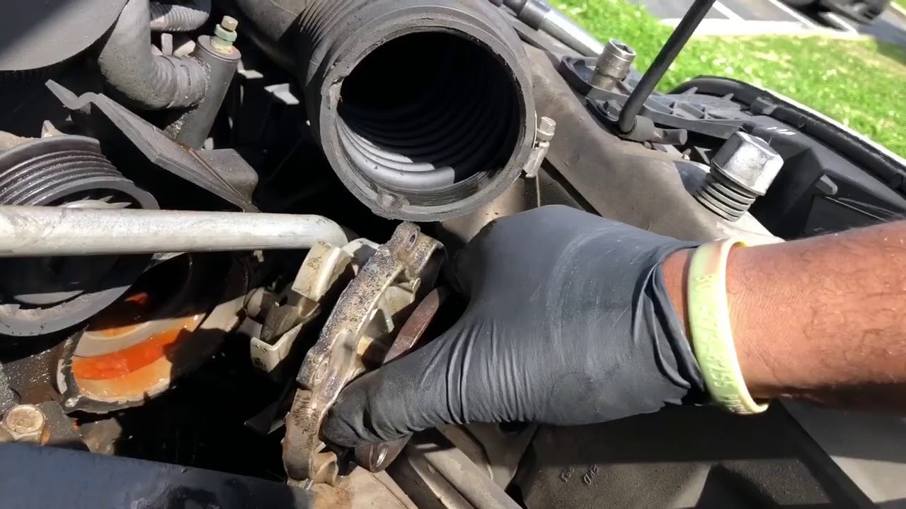 Замена водяного насоса на Chevrolet Malibu V6 2006 года выпуска