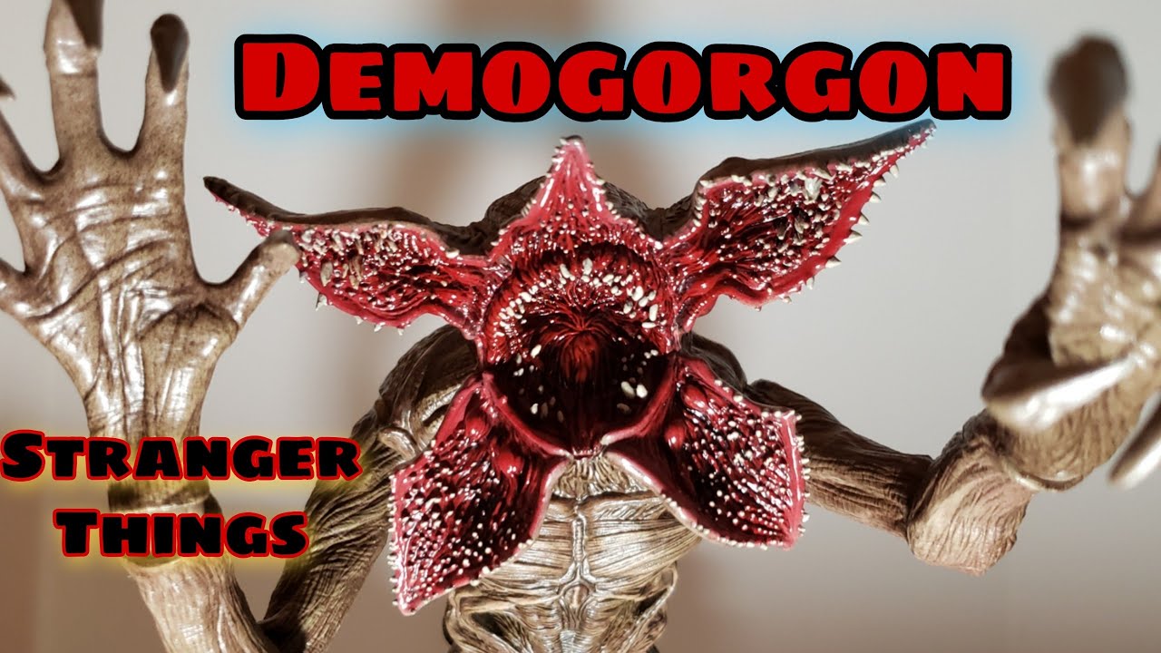 Unboxing Stranger Things Demogorgon