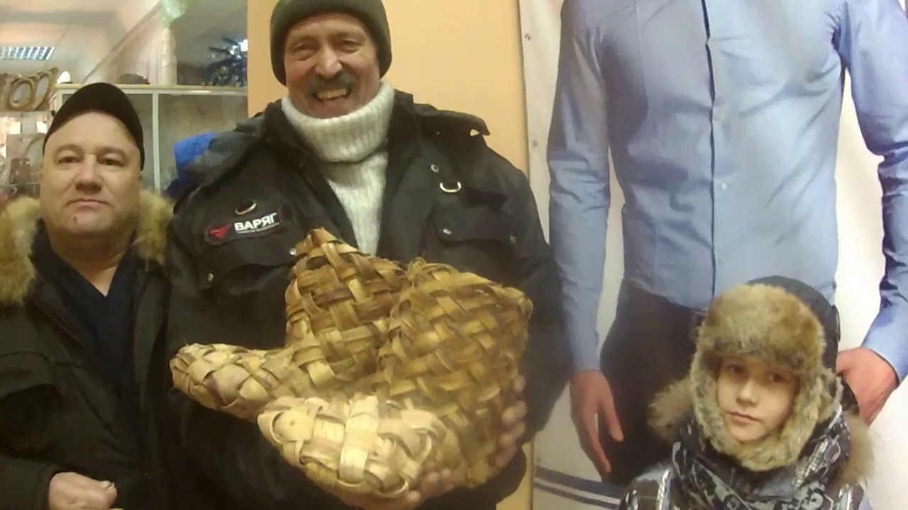 Владимир Бендлин на гастролях школы юных плетельщиков лаптей.