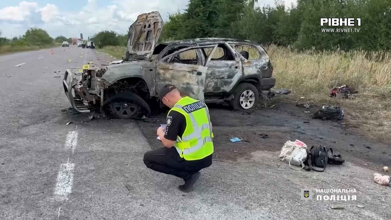 Потрапила в яму чи не впоралась з керуванням: що стало причиною жахливої ДТП на Сарненщині?