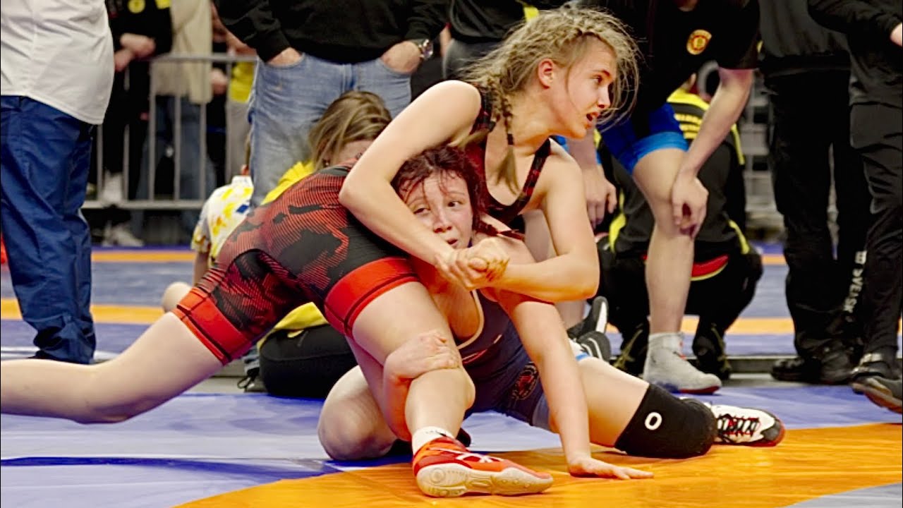 U15 Jeva Ivanovska (LAT) vs Scarlett Luchesse (USA) 62kg. Women girls wrestling tournament. B-cam-m