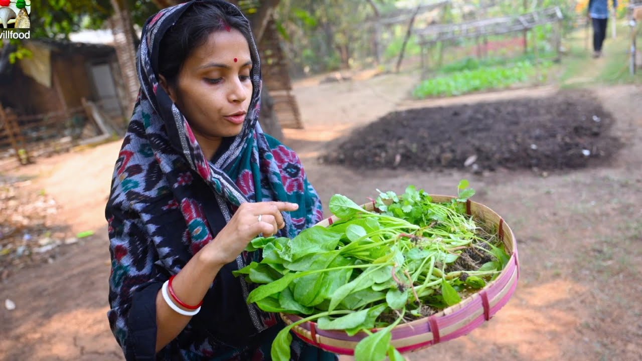 Palak Dhania Green Chicken Recipe | টাটকা দেশি পালং ধনেপাতা দিয়ে মুরগির মাংস রান্না | villfood