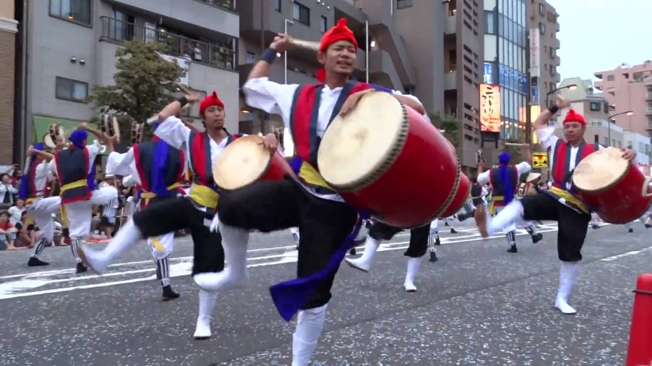 沖縄市松本青年会／浄運寺会場／第30回 フェスタまちだ2016 町田エイサー祭り