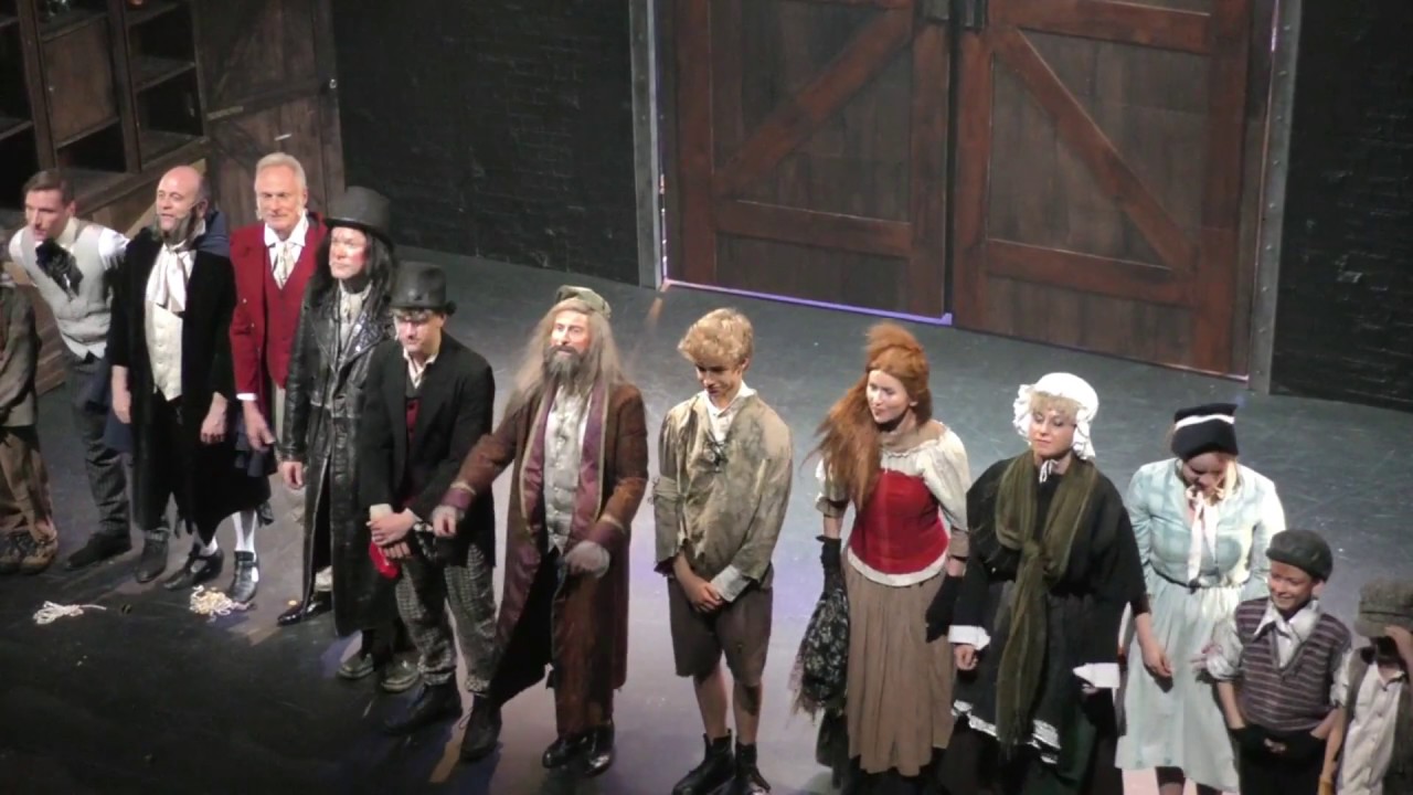 Oliver Twist - Finale bows