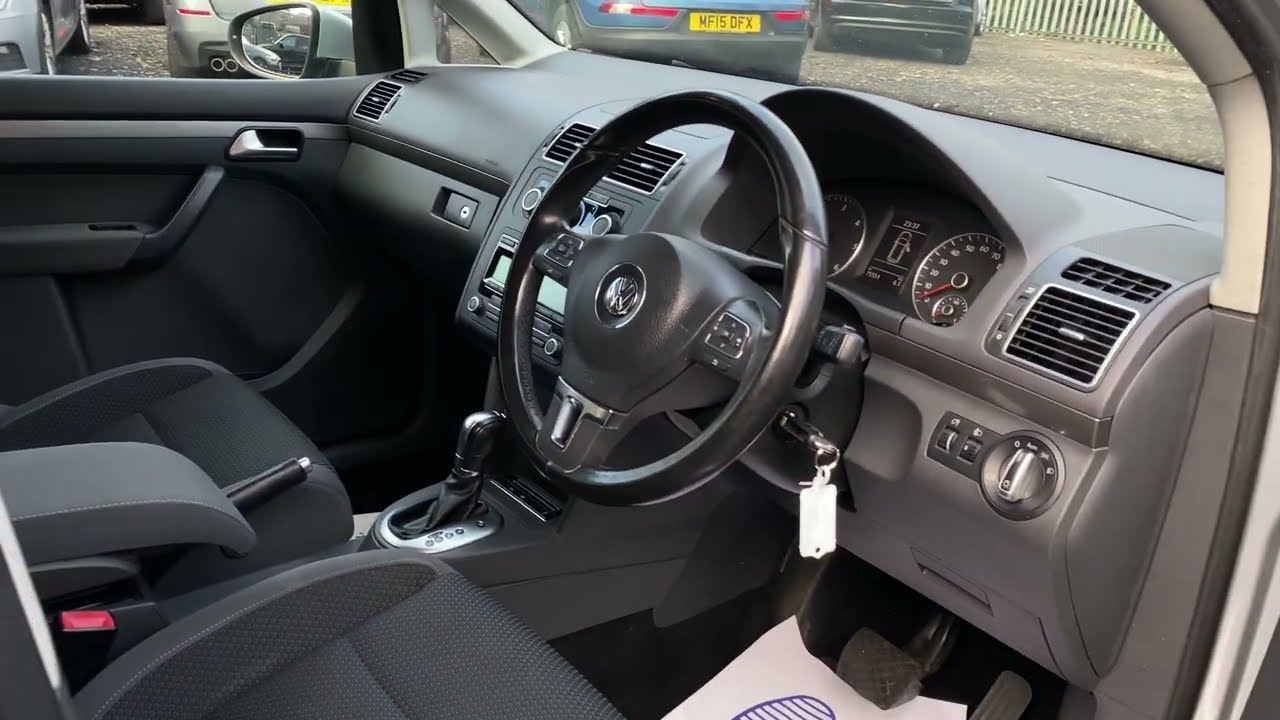 VOLKSWAGEN TOURAN|1.6|DIESEL|AUTOMATIC