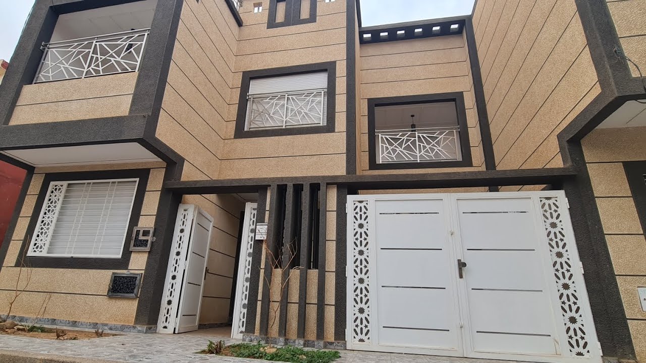 منزل للبيع ✅️ 109متر مربع 😍 موقع #لازاري ⭐️ تصميم على شكل ميني فيلا 🏡 للتواصل واتس 📲 0638050976