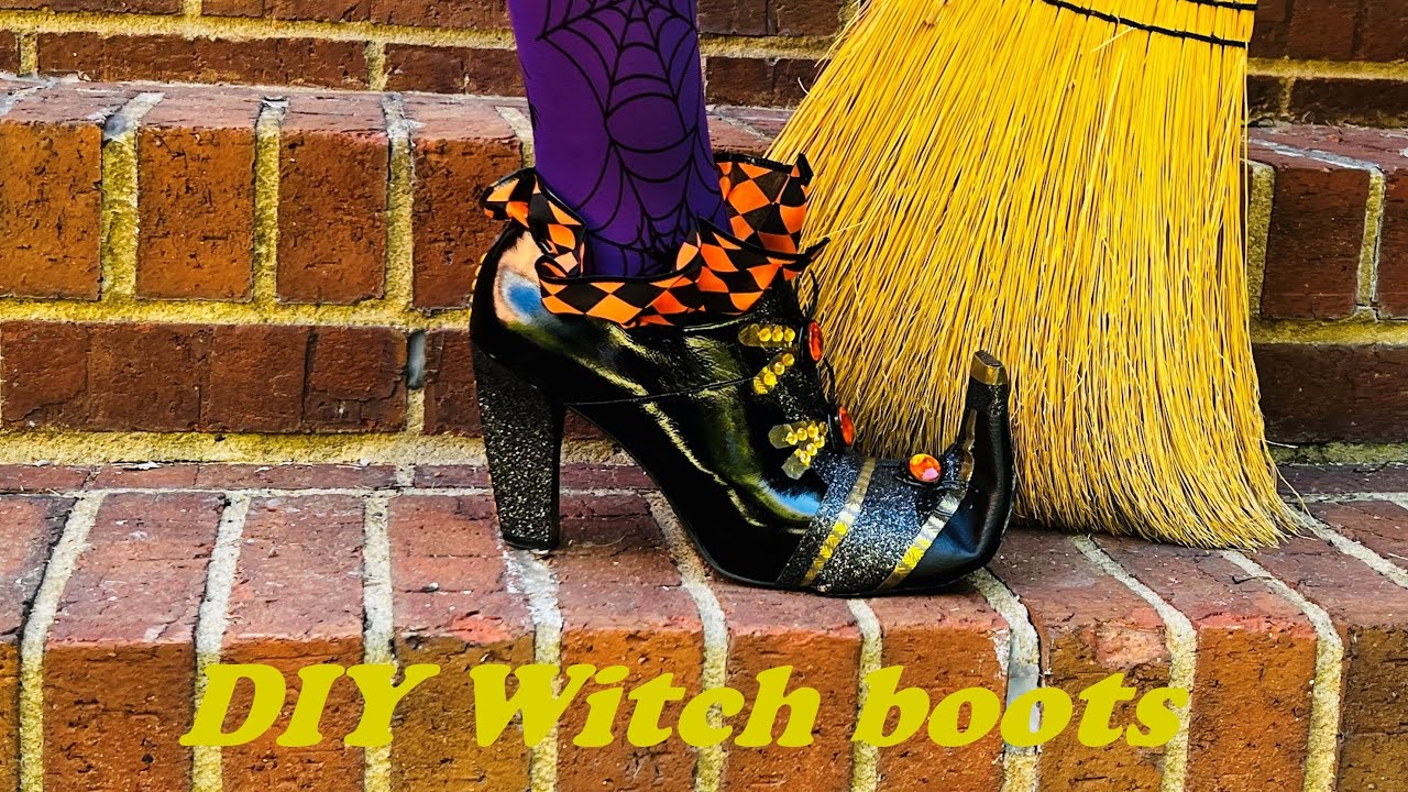 DIY Witch boots for Halloween party: chic, reversible, no glue involved affordable (12 $)  project