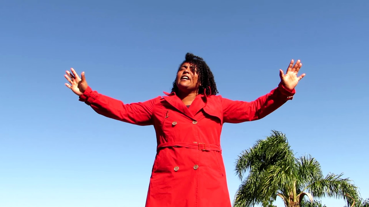 SILVANA SOUZA CLIP CCB HINO 427 OS QUE NO SENHOR DORMIRAM