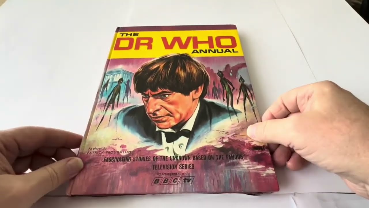 Vintage World Distributors 1966 Dr Who Annual 1967 Starring Patrick Troughton as TVs Doctor Who 