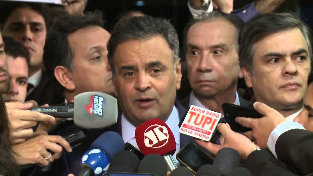 Aécio Neves - Entrevista sobre o governo da presidente Dilma - 18/08/2015