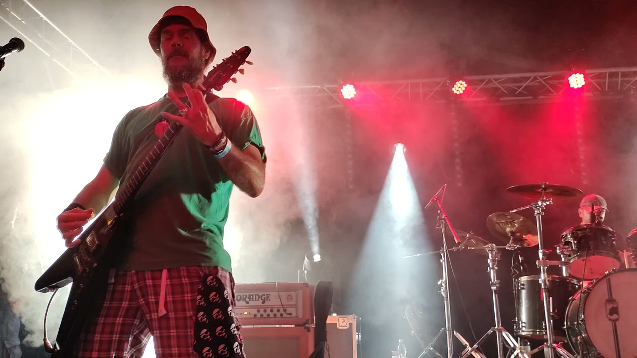 Nefogazz! - K&ouml;ssz&ouml;nni meg &eacute;n fogok? / METAL FACTORY 2021 - r&eacute;szlet