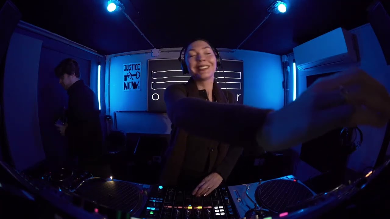 Velvet Rope w/ Kesia & Julia | Operator 06.01.2026