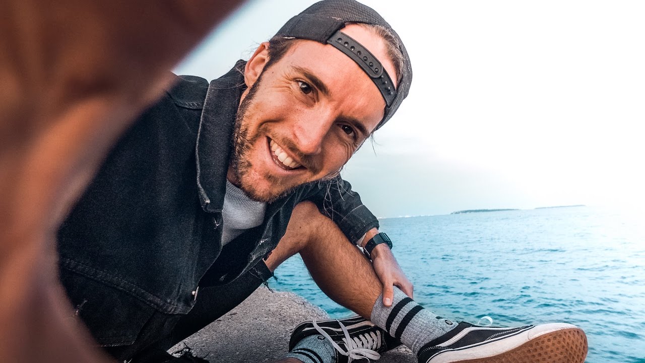 THE MAN BEHIND THE MAGIC! | VLOG² 22