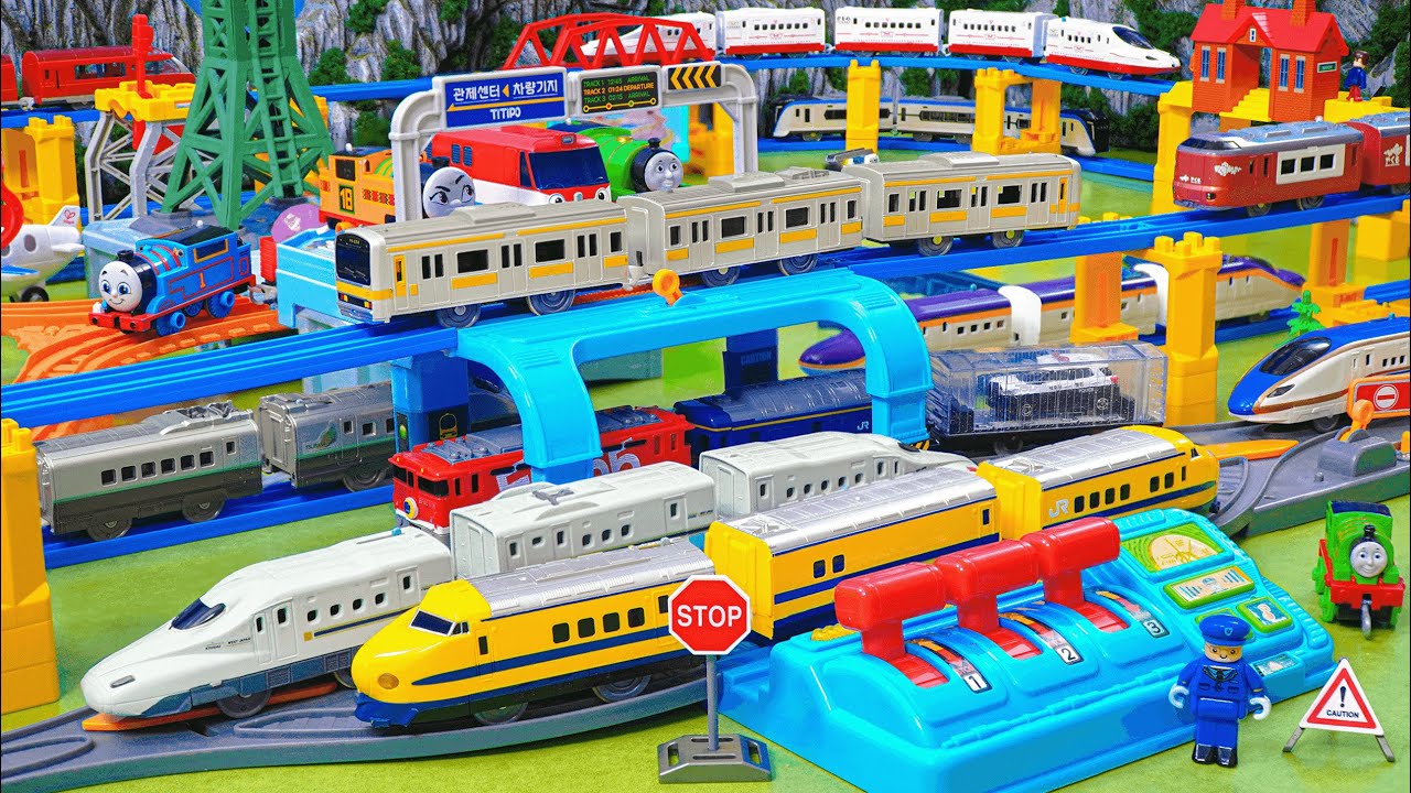 Plarail Shinkansen ☆ Construction of multi-purpose Takara Tomy 3-lane Subway Base Control Center