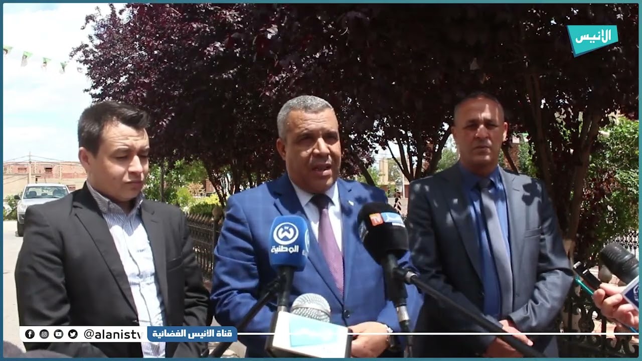 تيسمسيلت: الوالي يشرف على زيارة المدرسة القرآنية بالمسجد العتيق ببلدية أولاد بسام