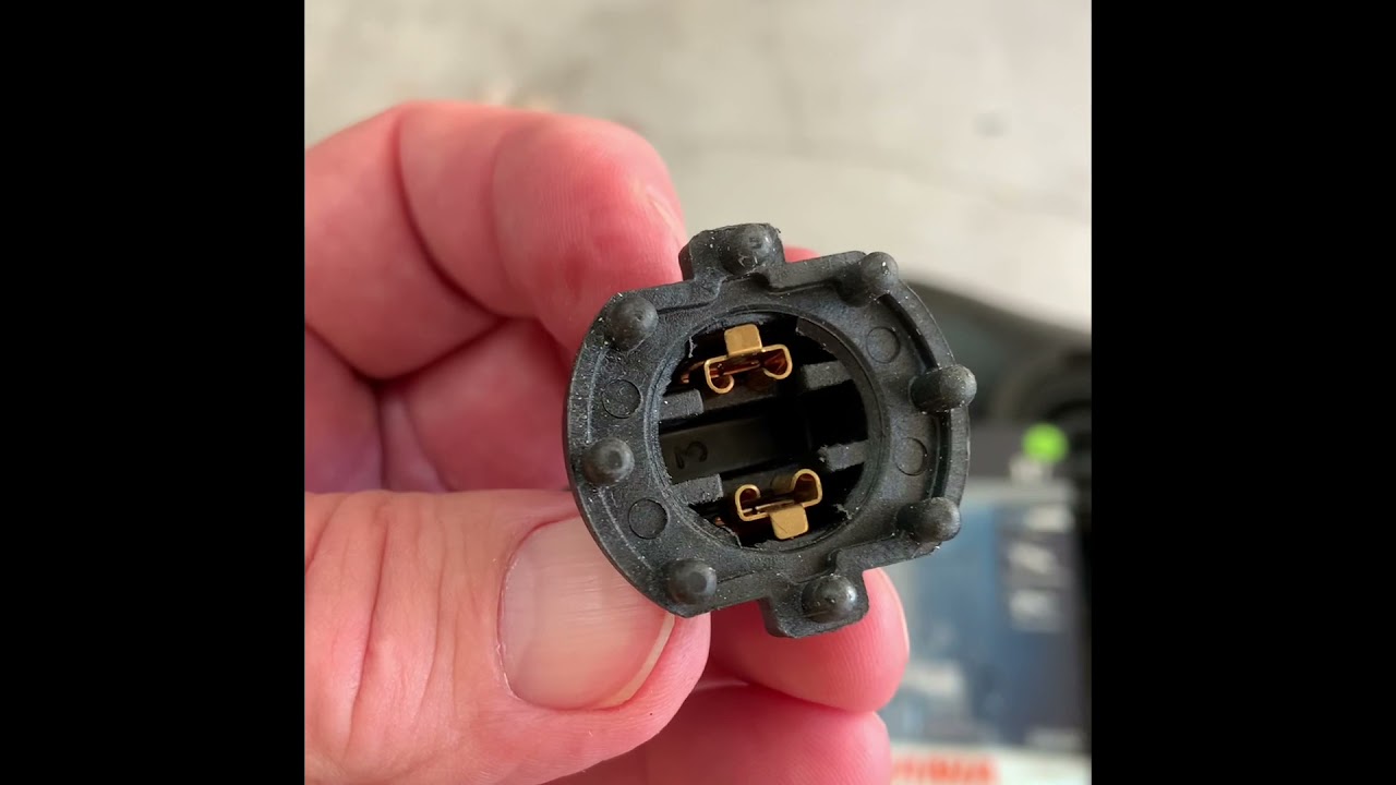 How to change headlamp on 2001 Honda Goldwing GL1800