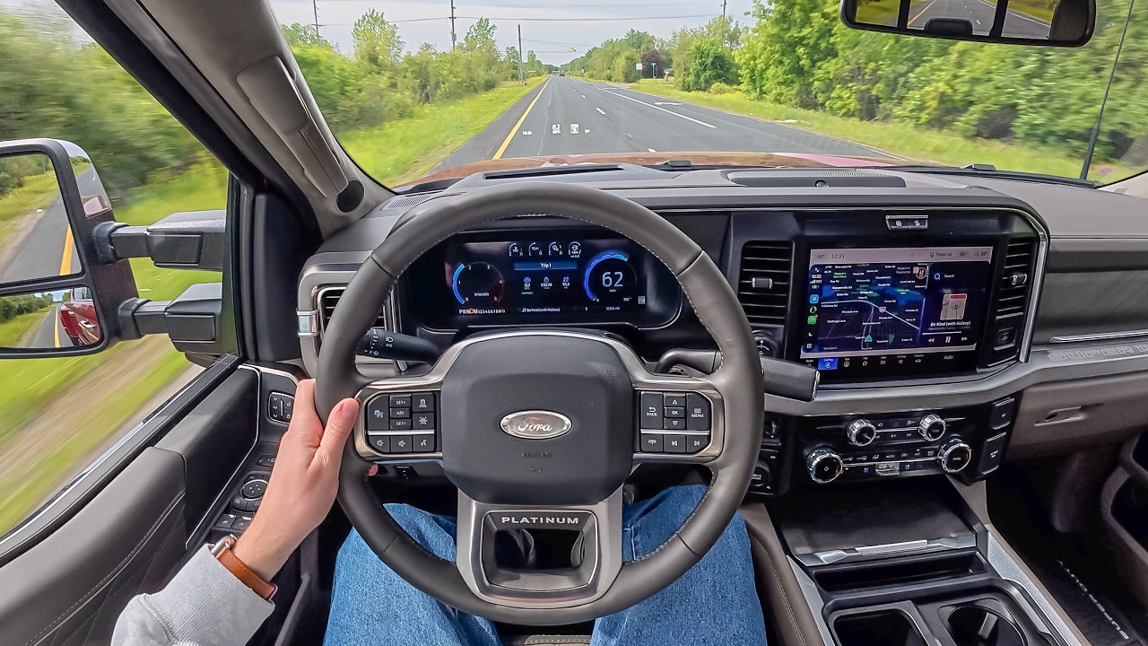 2026 Ford F-450 Platinum: жизнь с двухскатным 6.7 Powerstroke