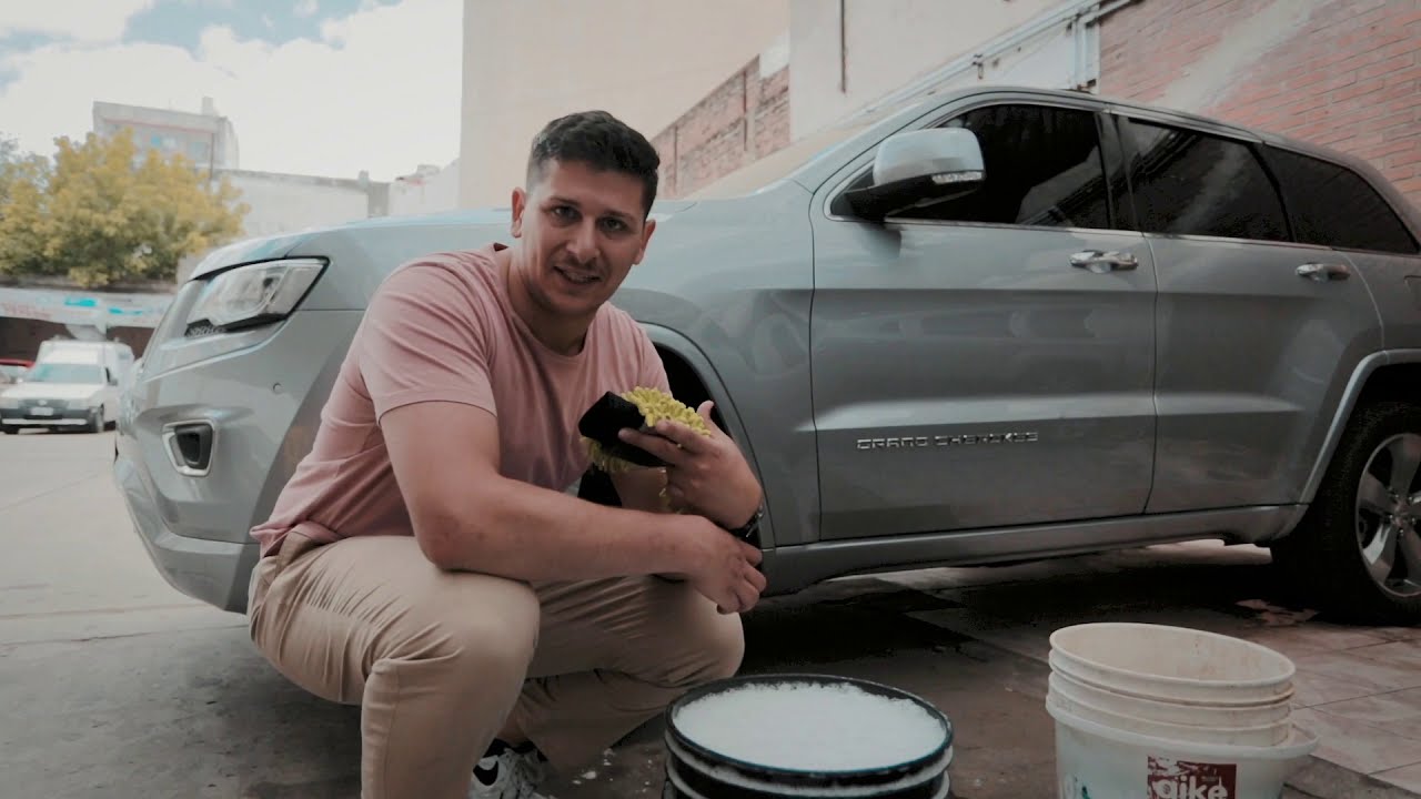 ¿Cómo es un LAVADO PREMIUM? | Así es la limpieza + pulido del auto a fondo  🚙🧽 ⎮ Ariel Ganz