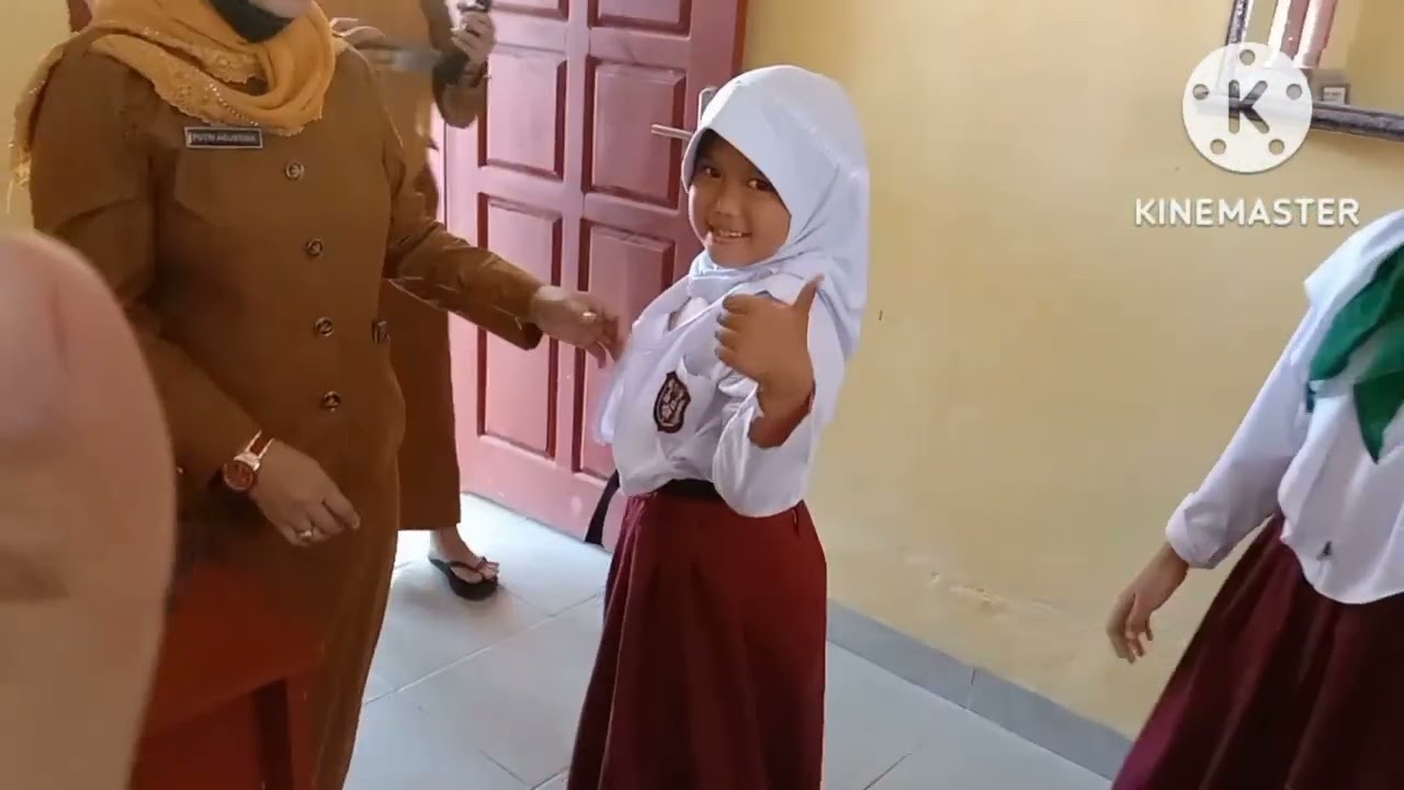 KEGIATAN SUNTIK BIAS BERSAMA BIDAN TIA DAN ANAK UKS SDN 1 TARAHAN !!!!!! #trending