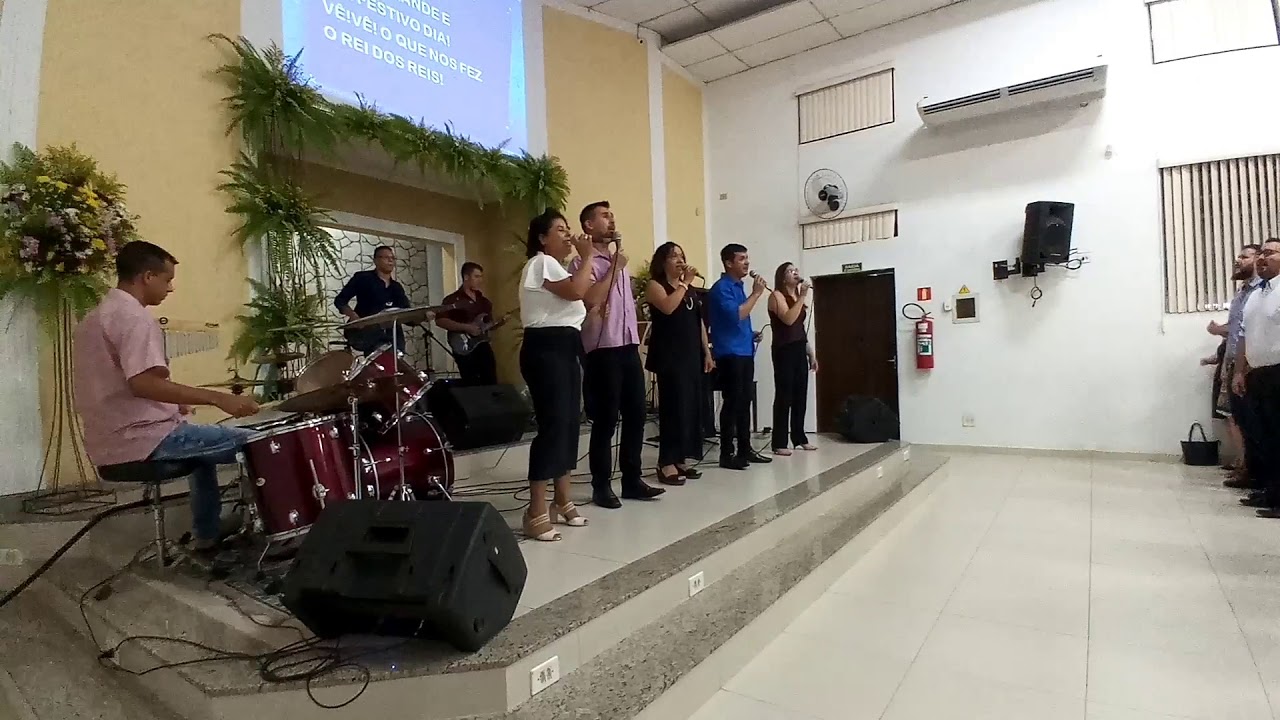 DIA FESTIVO - 411 Cantor Cristão, segunda igreja Batista de Jacupiranga-SP 39 anos.