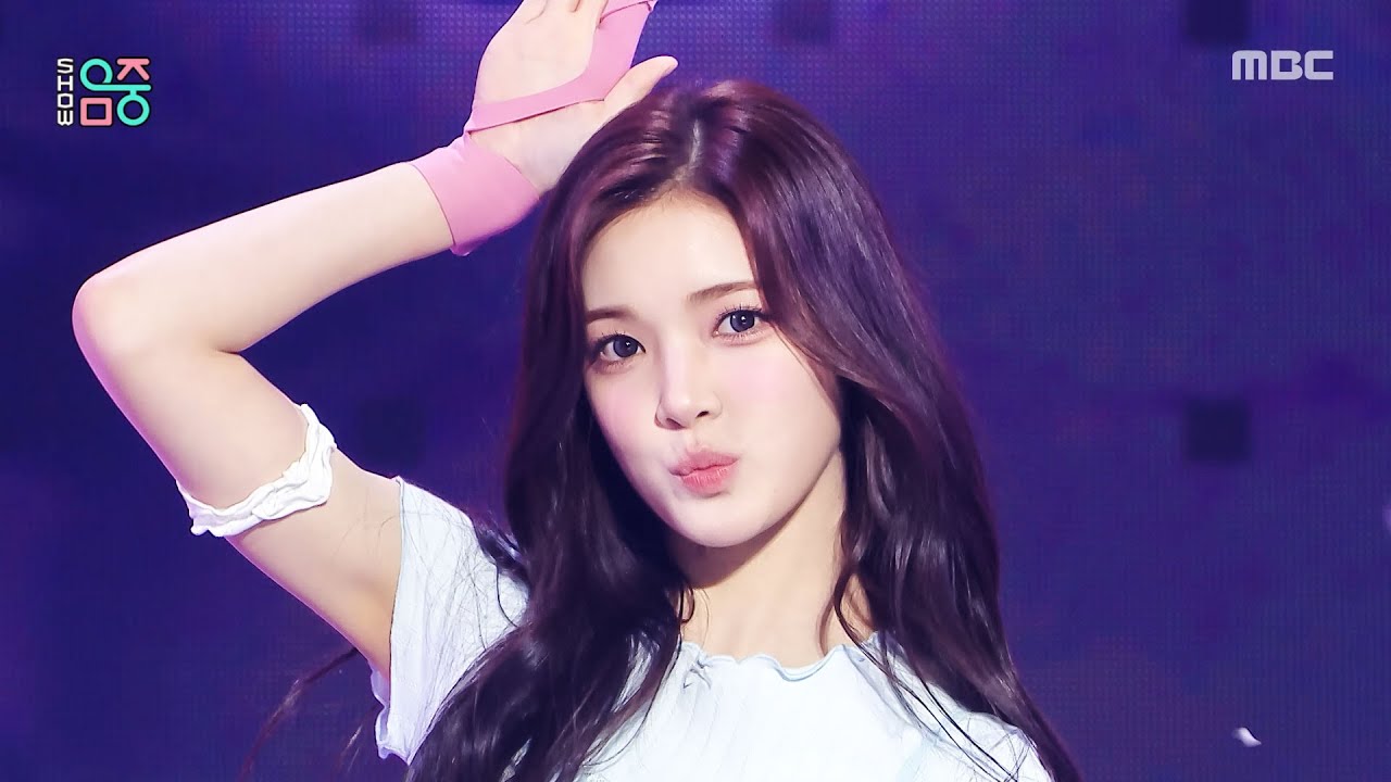 Hearts2Hearts - FOCUS | Show! MusicCore | aired on MBC251101 #Hearts2Hearts