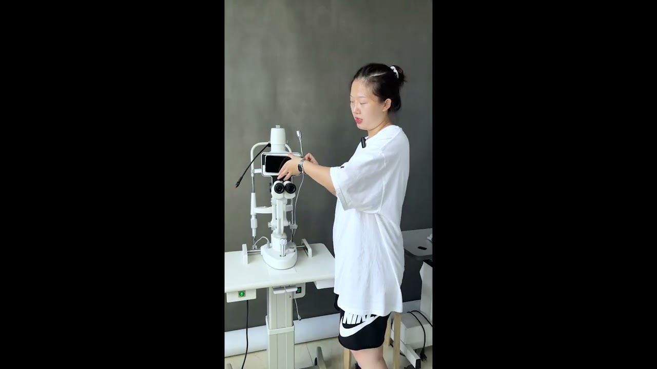 Phonto:How to take slit lamp photos with any smartphone and without.Part One.