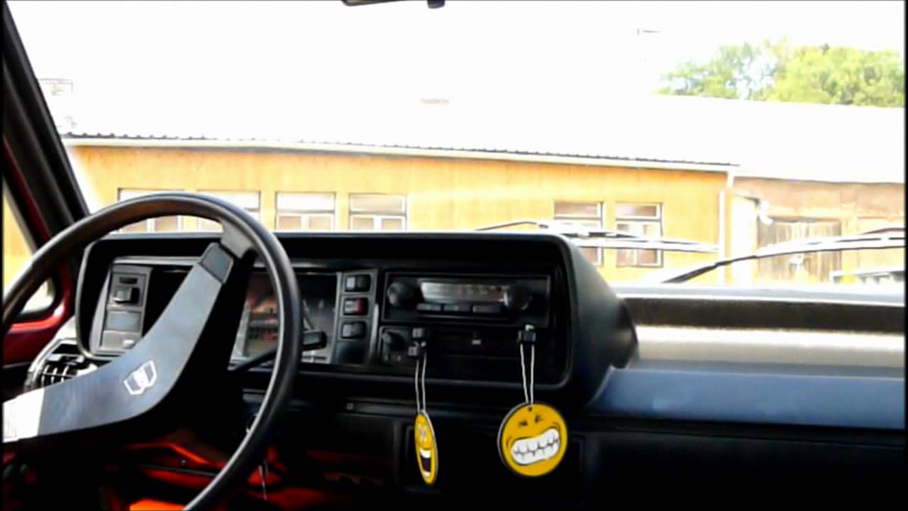 Krátké video; Volkswagen Golf MK1 1.6D Automatic - nastartování a krátká jízda