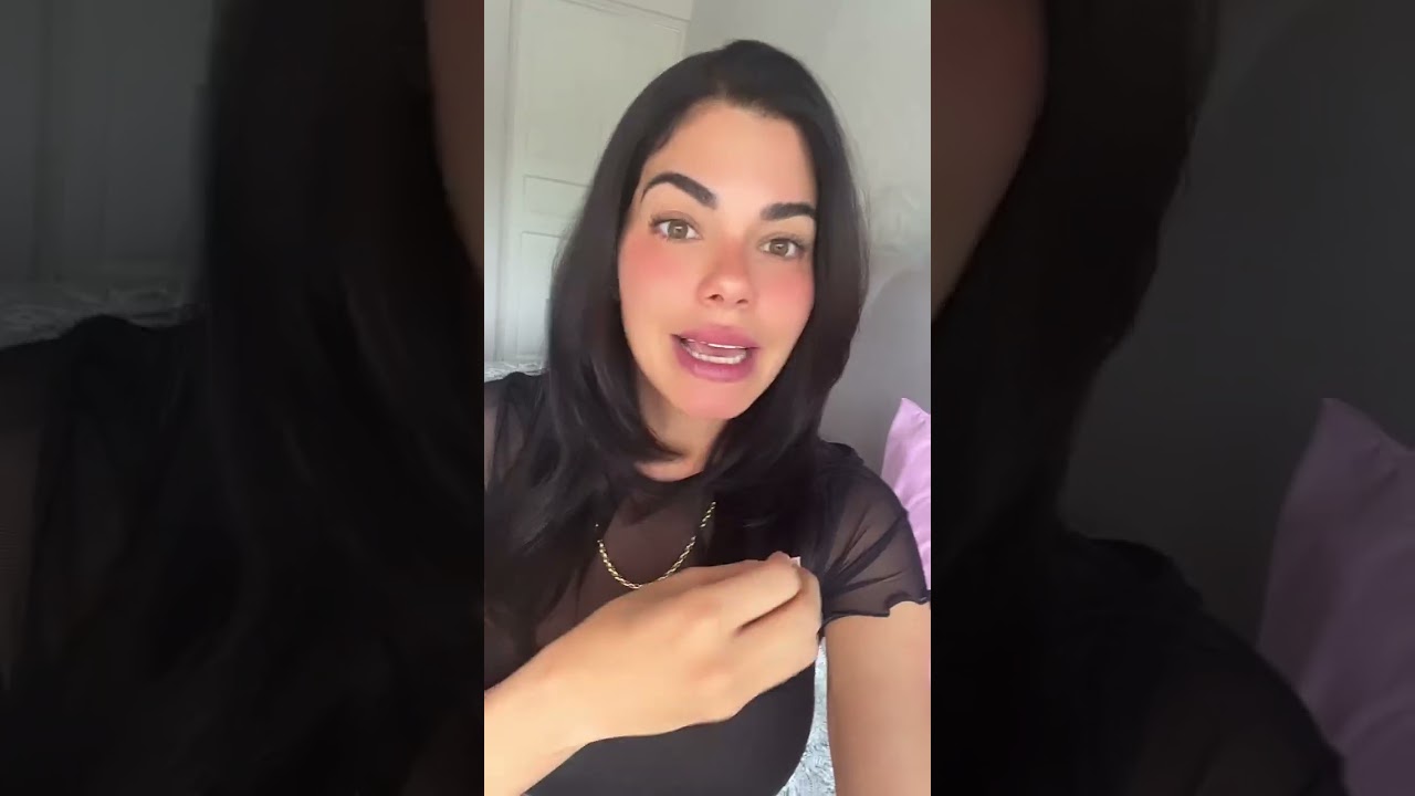 Livia Brito #live