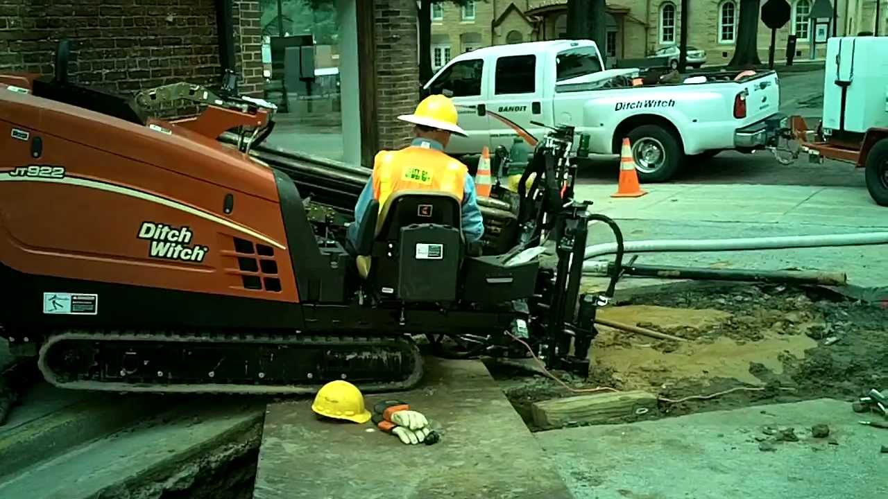 Ditch Witch JT922 HDD System with FX20 Vacuum Excavator