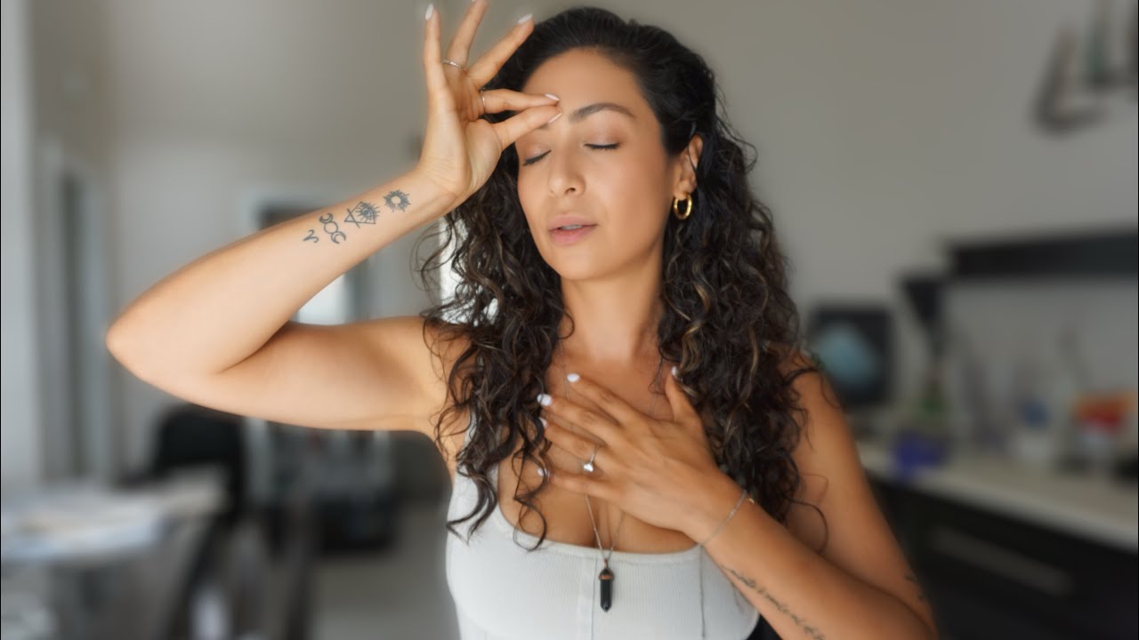 How to Hypnotize Yourself & MANIFEST ANYTHING!